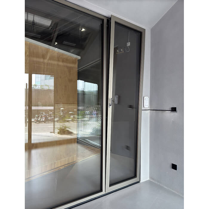 Tilt And Turn Window